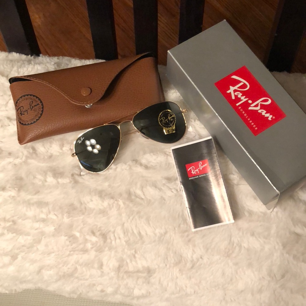 Kids sunglasses Ray Bans never worn